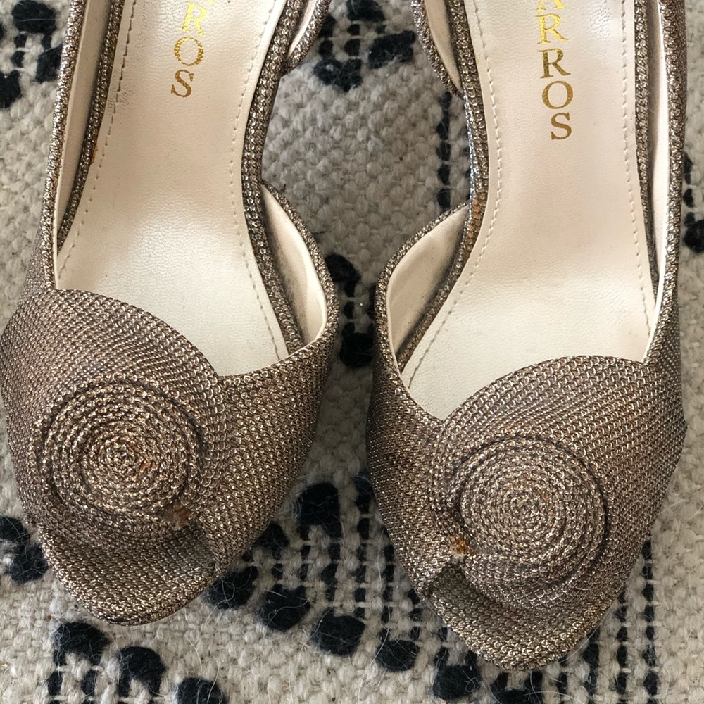 Champagne Platform Pump